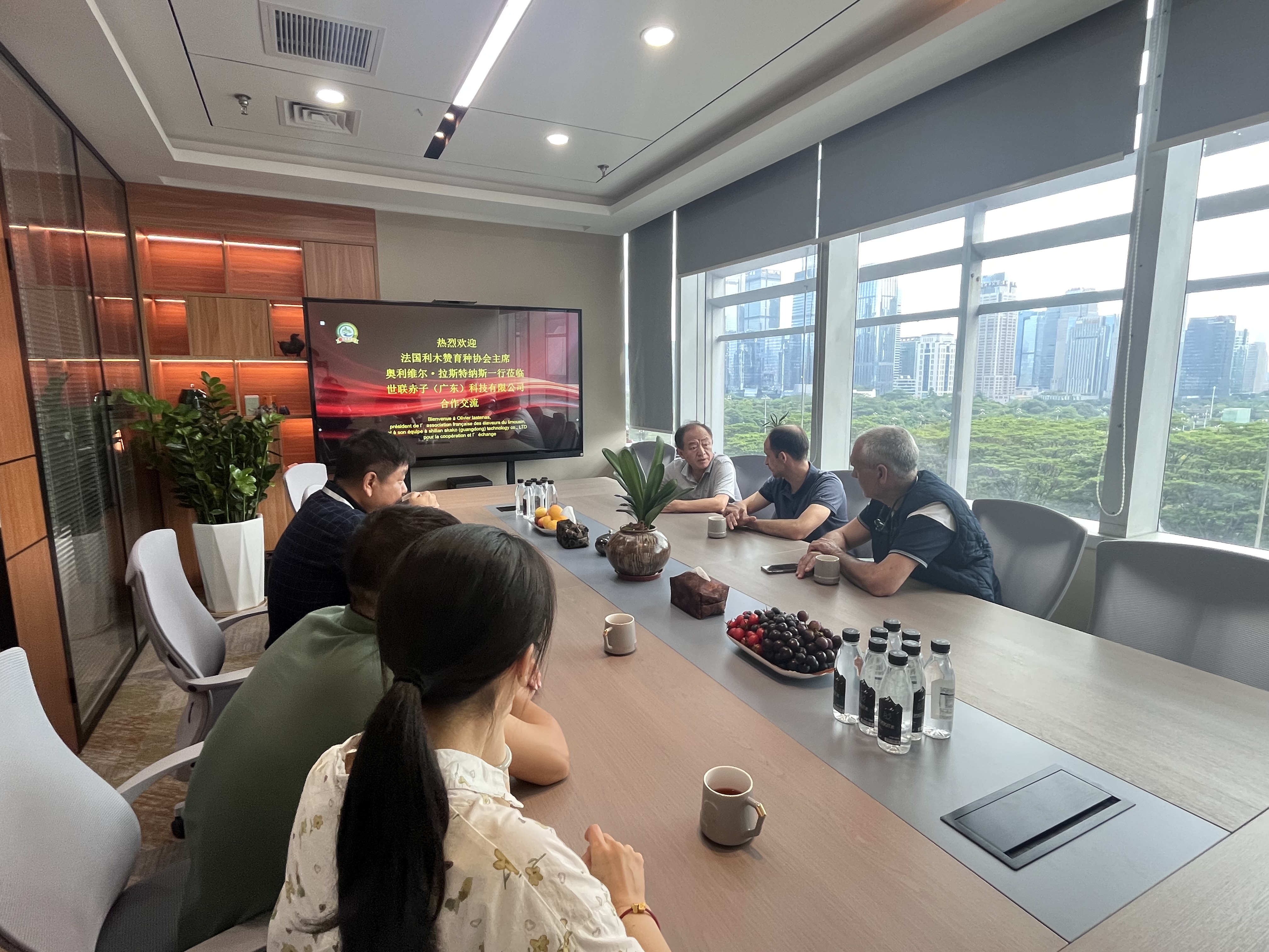 ece0780ff11c2f0be15b89900a5a1a3.jpg